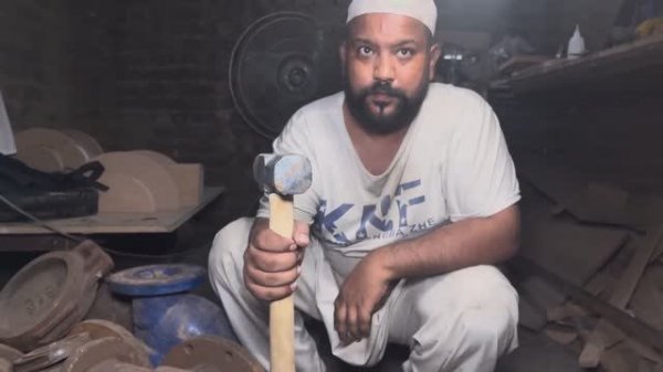 Процесс изготовления кувалд. Пакистан.