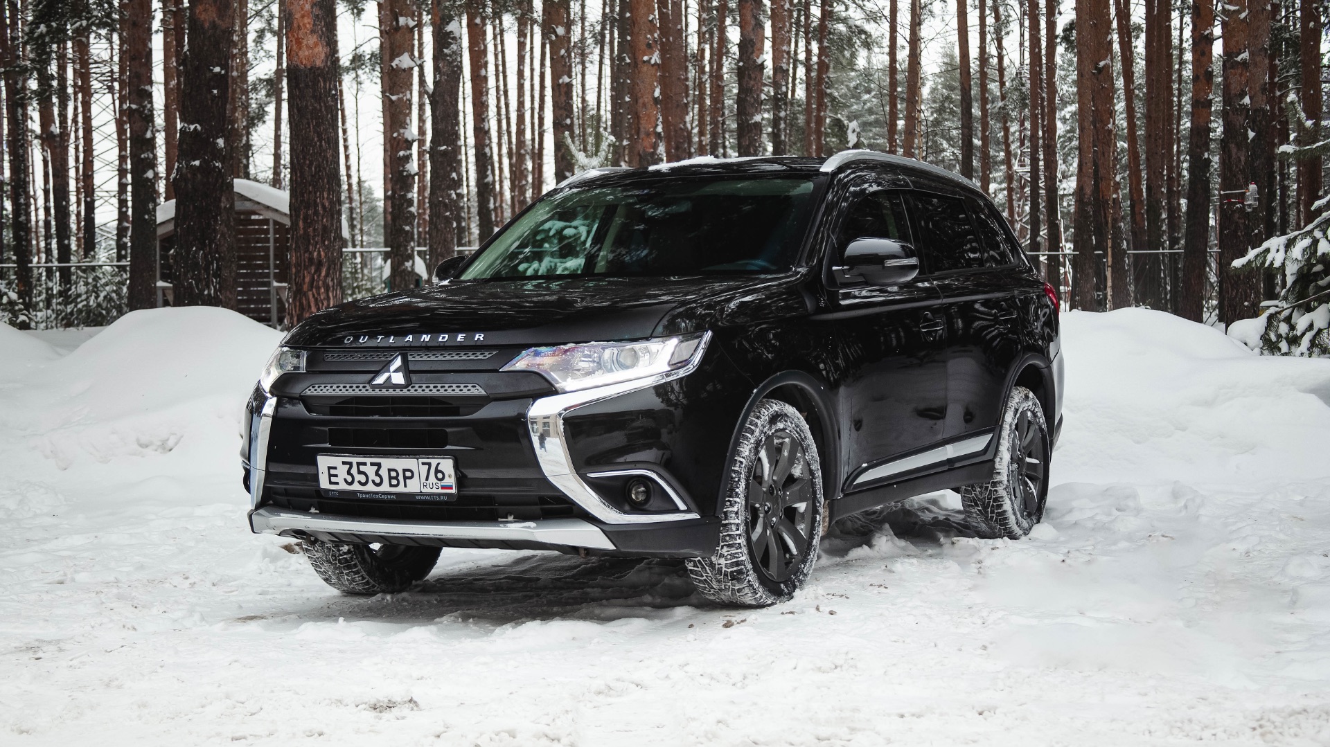 🚗 Mitsubishi Outlander 2018, 2.4 4WD CVT смотреть онлайн