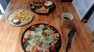 Готовлю картошку в мультиварке, зашли в бургерную