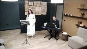 Чайковский "Скажи, о чём в тени ветвей" .mp4