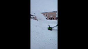 Снегоуборщик аккумуляторный GreenWorks GD40STX2 40V - обзор и тест