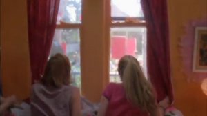 Официальный трейлер "Воздержаться от мужчин / Holding Out (2003)"