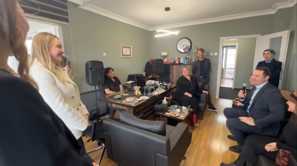 🔥 Снова к АДВОКАТУ! Знакомство с КОНСУЛОМ РФ.