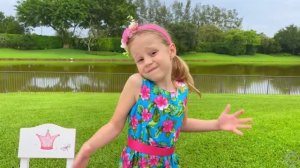 Настя и папа шутки с разными вкусностями. Веселое виде