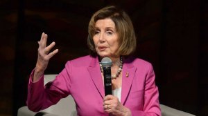 Нэнси Пелоси поддержала межпарламентскую встречу РФ и США