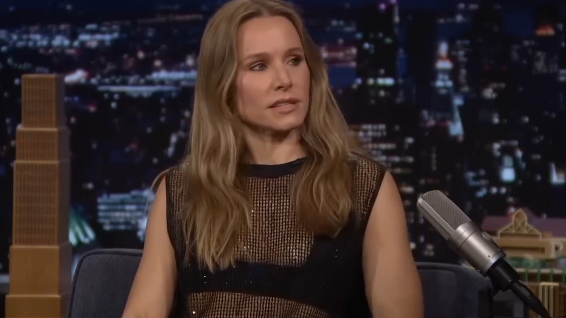 Костюм Кристен Белл на Хэллоуин — это «Кэрри Брэдшоу» плюс «Побег из Шоушенка»