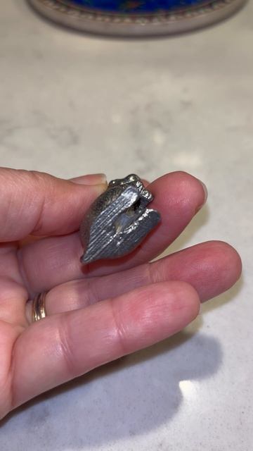 Статуэтка миниатюрного оловянного кролика