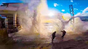 Море ЗАТОПИЛО пляж в Крыму! Реальные кадры