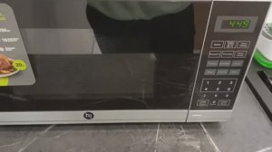 Недорогая микроволновая печь.