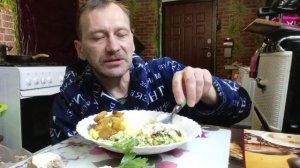 МУКБАНГ | ОБЕДЕННЫЙ ПЕРЕКУС | САЛАТ ИЗ ПЕКИНСКОЙ КАПУСТЫ М ШАМПИНЬОНАМИ | ТОЛЧЕННАЯ КАРТОФЕЛЬ...