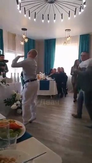 ТАНЕЦ СВИДЕТЕЛЯ НА СВАДЬБЕ АПЛОДИСМЕНТЫ ЗА ИСПОЛНЕНИЕ