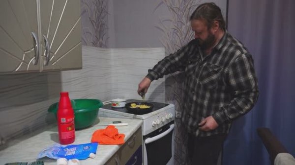 ГРАФ ОТУЖИНАТЬ БЫСТРО ЖЕЛАЕТ вкусный ужин и дела бытные ПОДВАЛ ИЛЬИЧА