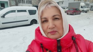 Обычная прогулка с забегом в магазины.