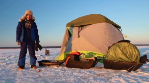 НАРВАЛАСЬ! Клюет одна за одной! Зимняя рыбалка В ТЕПЛОЙ ПАЛАТКЕ.