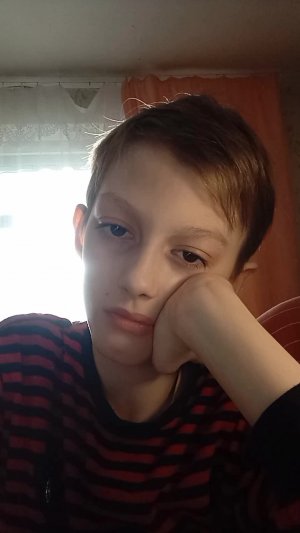 Попробуй не засмеяться.