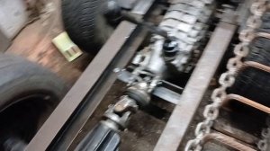 Одну гусеницу одел на мини трактор.