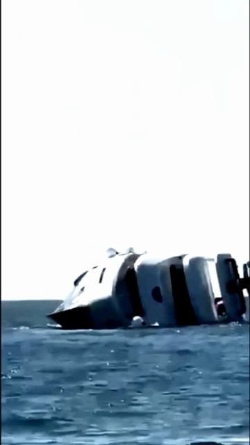 Роскошная яхта за 1 млн долларов затонула всего за 15 минут