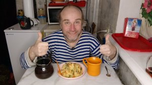 обед с Рыжулей. книжки СССР и долгосрочные вклады. мукбанг. обжор. еда на камеру. диета. шизофрения.