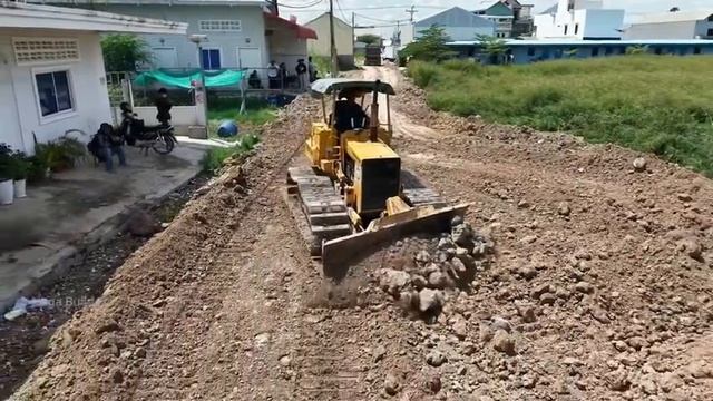 First Starting New project!! Filling Land Build Road By Bulldozer KOMAT_SU D31P With 5ton Trucks смотреть онлайн