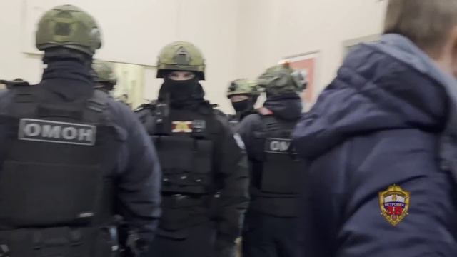 Выявленные полицией на стройке и хостеле в Новой Москве мигранты-нелегалы будут выдворены из страны смотреть онлайн