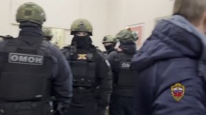 Выявленные полицией на стройке и хостеле в Новой Москве мигранты-нелегалы будут выдворены из страны