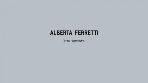 Показ женской коллекции Alberta Ferretti весна-лето 2018
