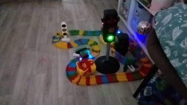 карусель машина игрушка смотреть онлайн