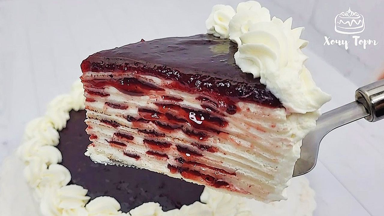 🥞 БЛИННЫЙ ТОРТ «НЕЖЕНКА» 🍒 Без духовки! БЫСТРО и ПРОСТО! Воздушный крем и ягодная прослойка ✨ смотреть онлайн