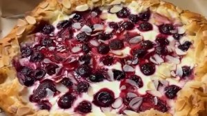 Ватрушка из теста фило...🫓🫐🍓😋