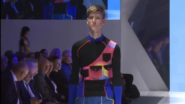 Коллекция «Киберпанк» студентки Университета ПромТехДизайн, участницы «Адмиралтейской иглы-2023»