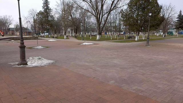 Прогулка по скверу. 17.02.2026