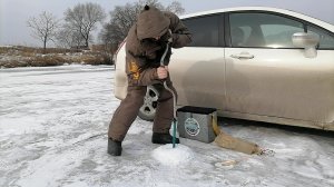 ГДЕ РЫБА?На реке ГЛУХО!ПЕРВЫЙ ВЫЕЗД на ЛЁД. Рыбалка на р.Партизанская. Открыл сезон ЗИМНЕЙ РЫБАЛКИ.