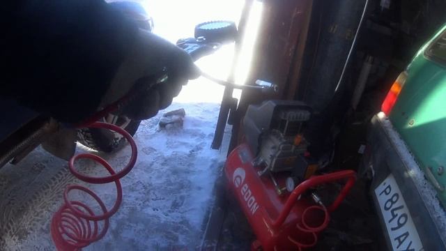 Стравил колеса,а качать Беркут отказался.