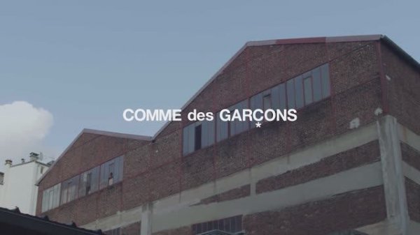 Показ женской коллекции Comme des Garçons весна-лето 2024