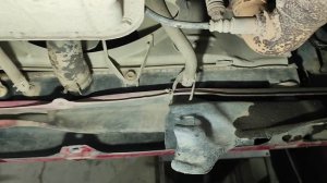 Автоэлектрик Владимир ищет причину свиста на холостом ходу у литрового Тойота Витц