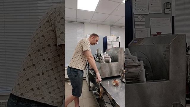 Первое включение глазировочного конвейера JASTIN.