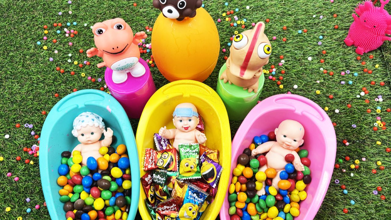 Мультики для девочек. Яркие Куколки с конфетками в разноцветных ванночках. Мультики для малышей смотреть онлайн