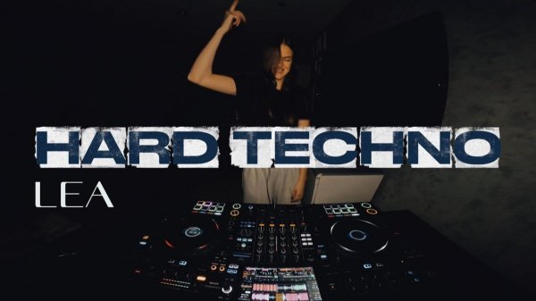 RAVE IN MY ROOM #4 | Hard Techno DJ Set by LEA | Vol. 8