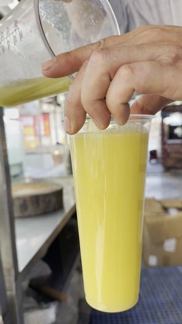 Сладкий тростниковый сок