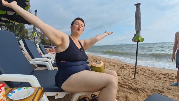 Обстоятельства ВЫНУДИЛИ нас срочно ПОКИНУТЬ пляж в Паттайе! Вован оказался ПРАВ, как всегда! Влог