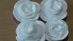 Роза из ватных дисков