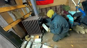 Самодельная рельсовая печь с такой печью никакие морозы не страшны Поезд не поедет но гараж обогреет