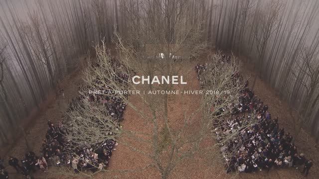 Показ женской коллекции Chanel осень-зима 2018-2019