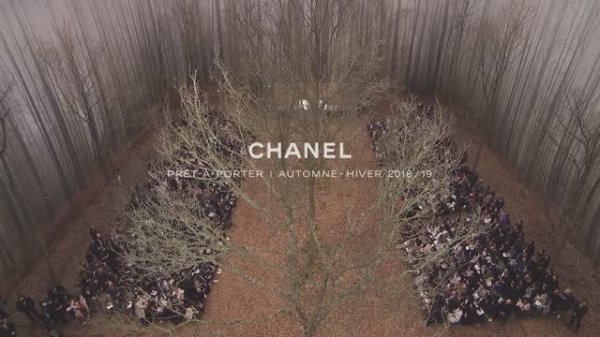 Показ женской коллекции Chanel осень-зима 2018-2019