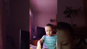 пытаюсь сделать музыку на линейке и палке от мороженого