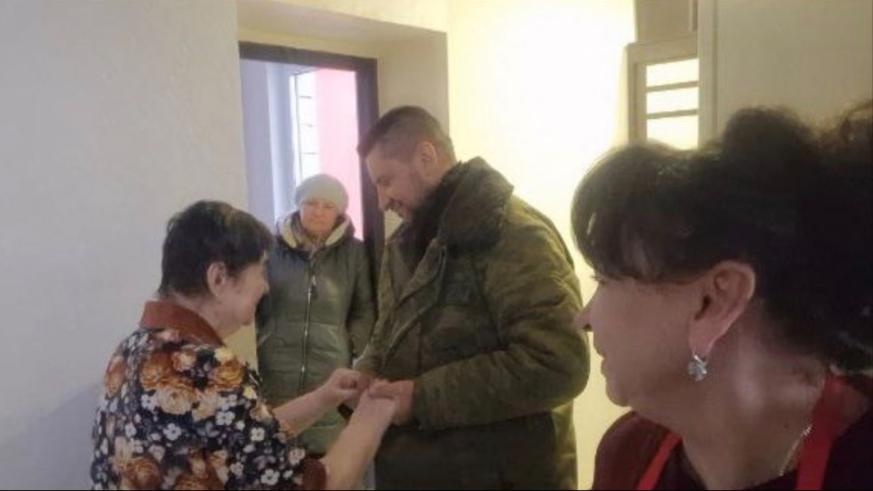 Хорошая новость. Долгожданная встреча. Пеку блины на сыворотке. Не ожидали что так будет. смотреть онлайн