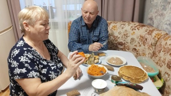 Жизнь на пенсии.Блины с "икрой ".Веня удивил, распаковка.