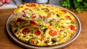 Просто смешайте брокколи и кабачки! Сочная запеканка из простых продуктов