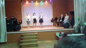 Стихи Виталия Четвероуса читают дети Привокзальной СОШ. 2017