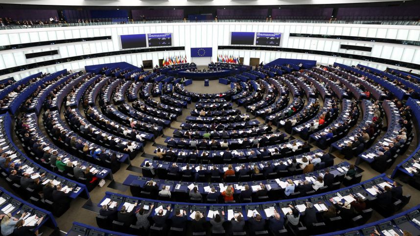 Европарламент оставил депутатов без ряда ИИ-сервисов смотреть онлайн